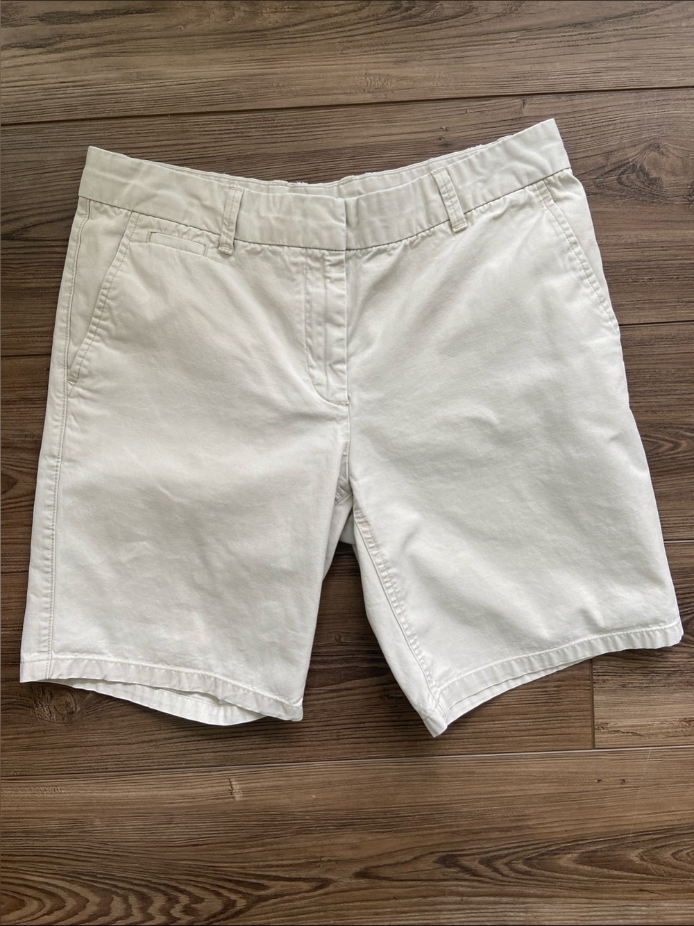 Khakis by GAP Women's Boyfriend Roll-Up Cotton Bermuda Shorts Size 2